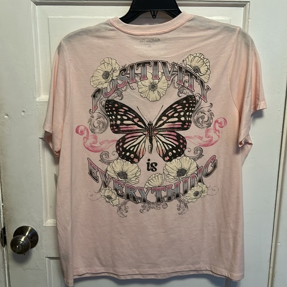 Rebellious one tee - Picture 5 of 7